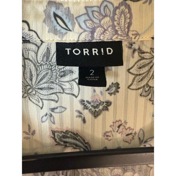 Torrid Size 2 - Picture 8 of 9